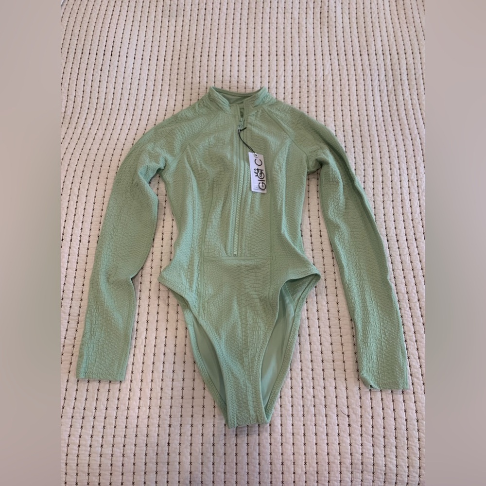 Free People x GiGi C One Piece Surf Wetsuit Swimsuit size small - Picture 3 of 9